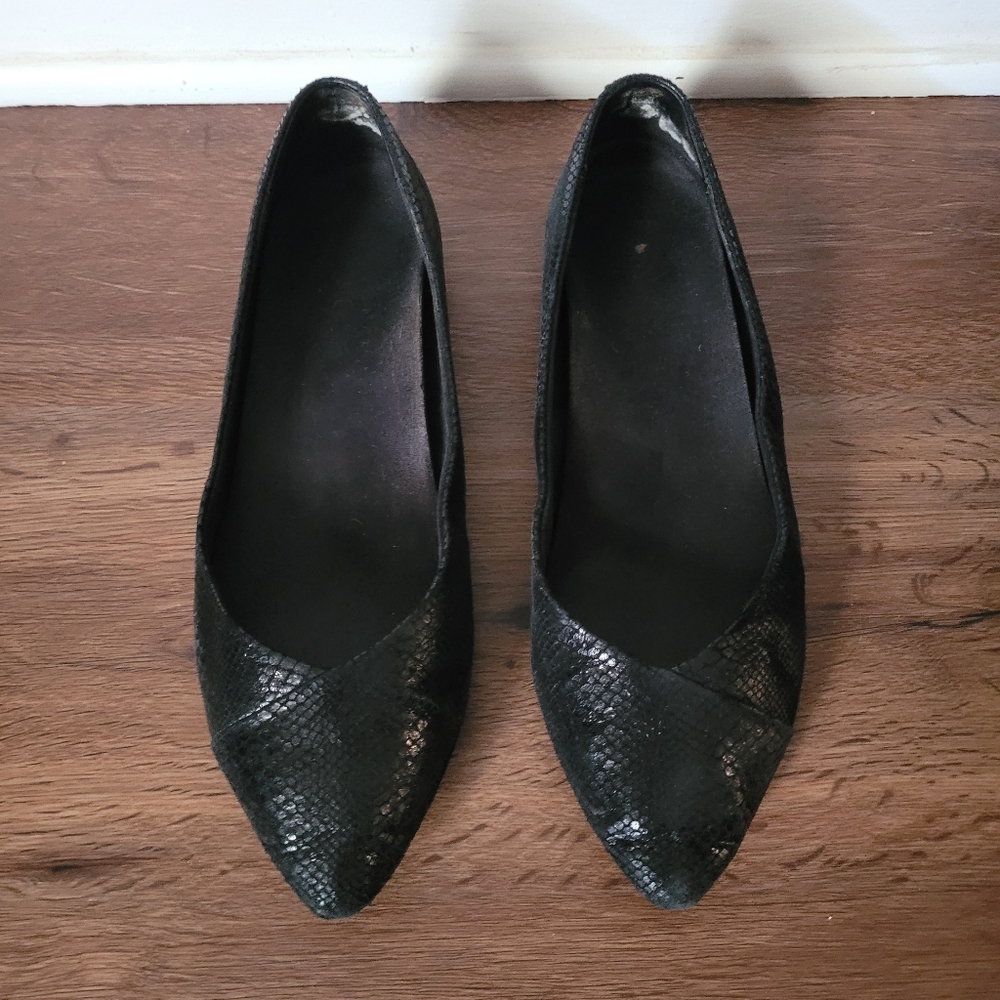 Vionic - Elegant Black Snakeskin Women's Shoes